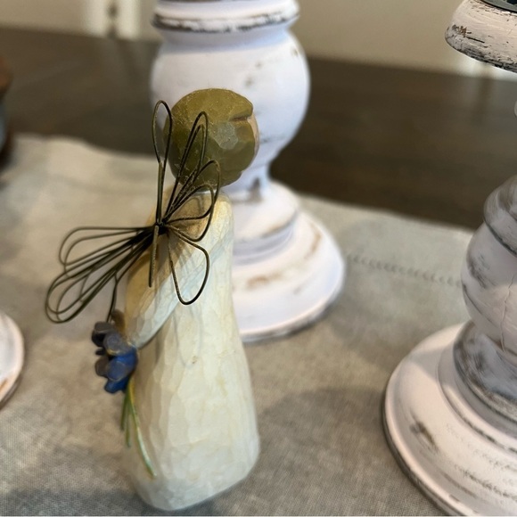 Willow Tree Angel of Thank You Figurine - Picture 5 of 6